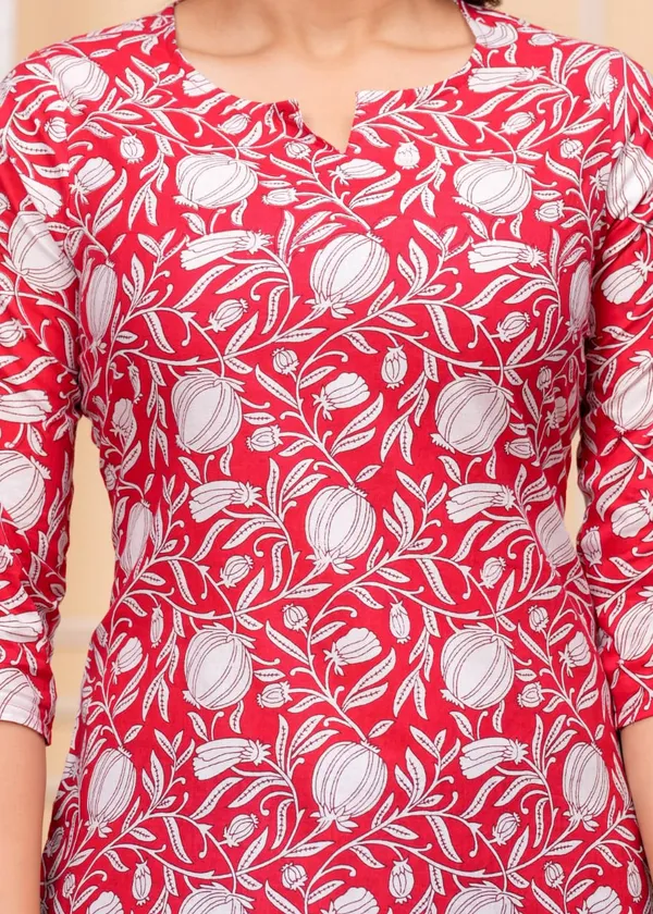 Red_Casual_Regular_Sleeves_printed_Cotton_Top_For_Women