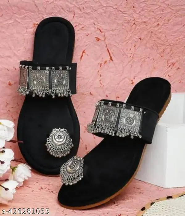Black_Ethnic_Velvet_Flats_Chappal_For_Women