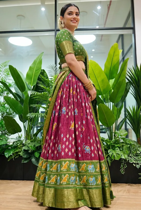 Wine_With_Heavy_Lichi_Fabric_With_Jacquard_Border_Jari_Lining_With_Print