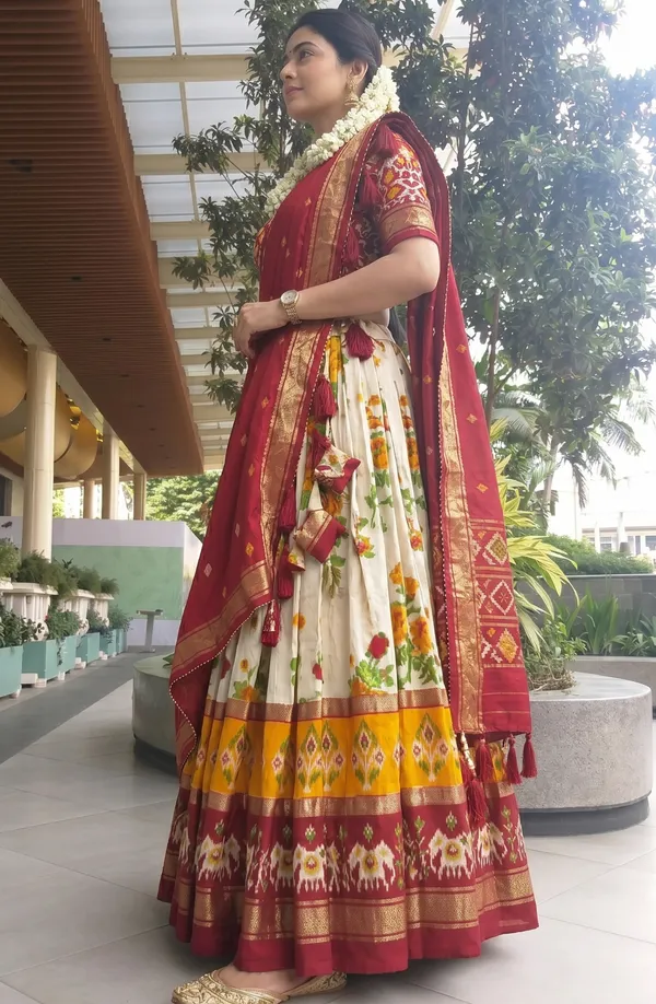 Navratri_Special_Red_Color_Patola_Print_Lehenga_Choli