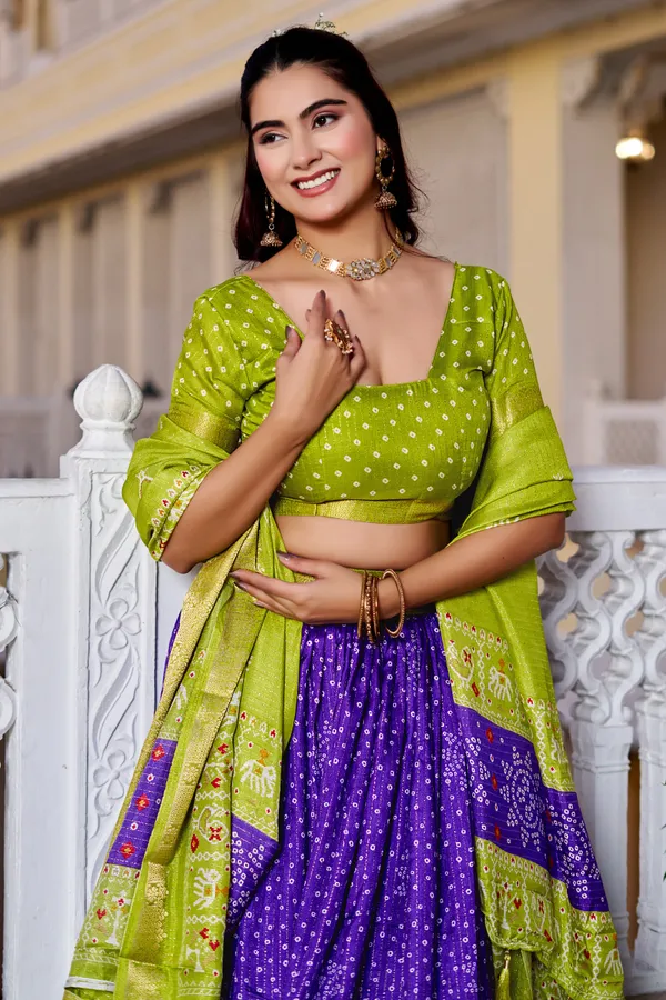 Blue_With_Heavy_Lichi_Fabric_With_Jacquard_Border_Jari_Lining_With_Print