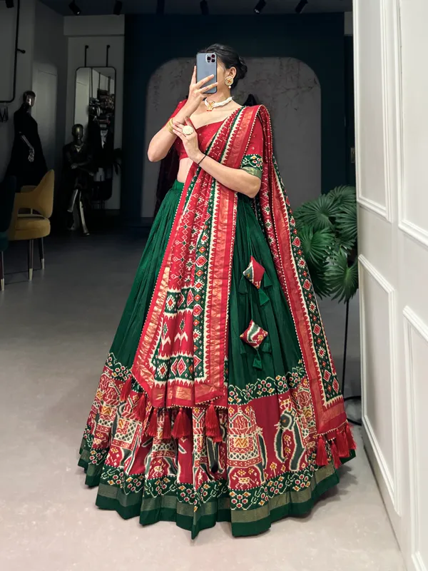 Green_Premium_&_Elegant_Dola_Silk_Lehenga_Choli_For_Women