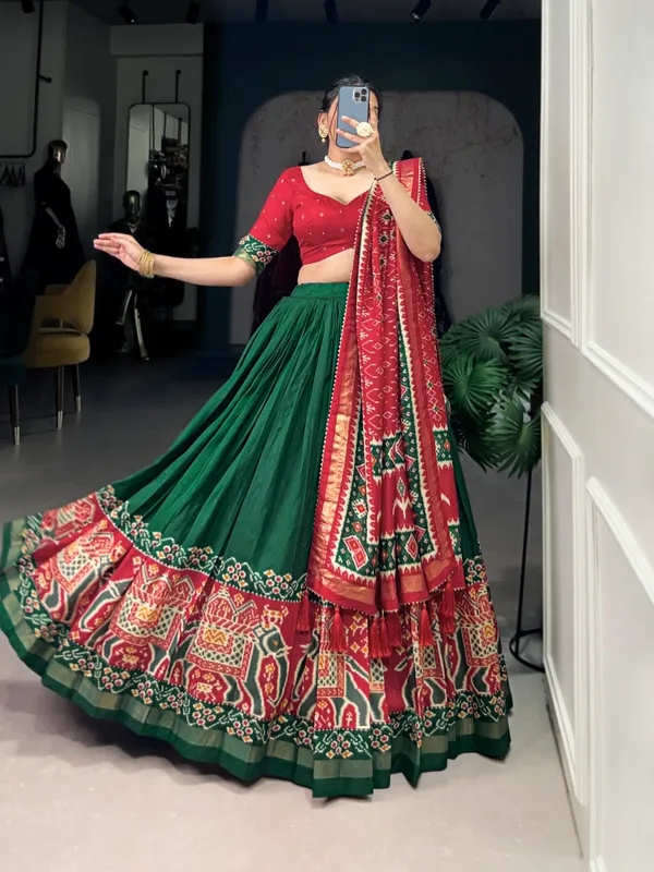 Green_Premium_&_Elegant_Dola_Silk_Lehenga_Choli_For_Women