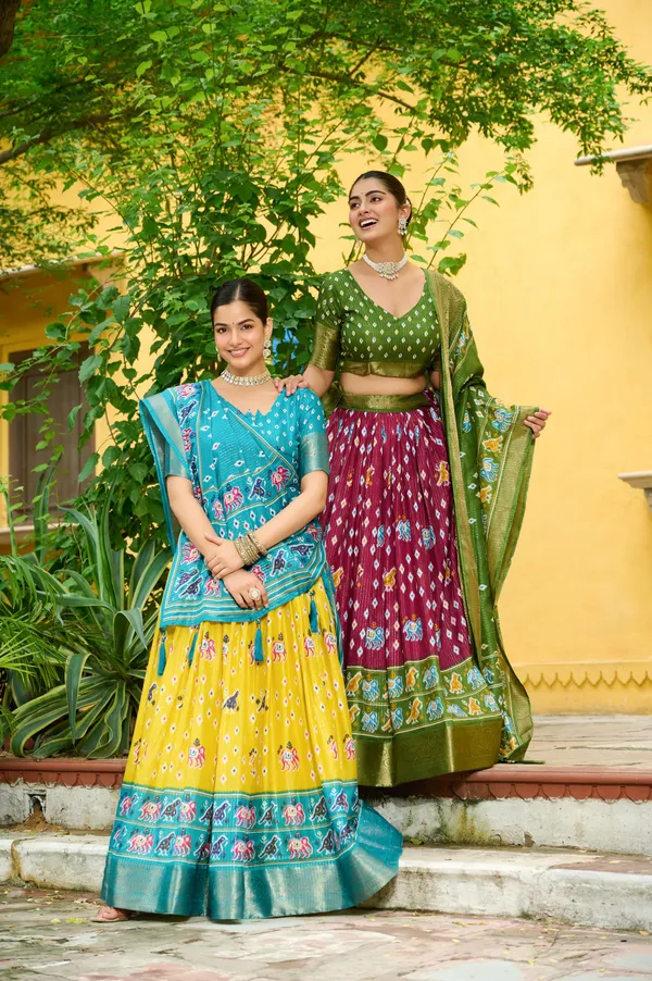 Wine_With_Heavy_Lichi_Fabric_With_Jacquard_Border_Jari_Lining_With_Print