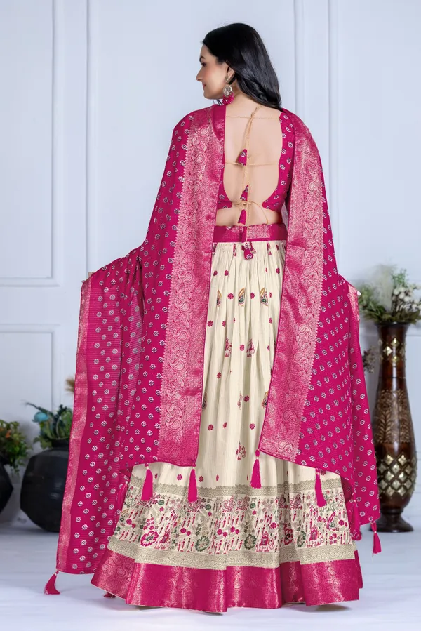 Pink_With_Heavy_Lichi_Fabric_With_Jacquard_Border_Jari_Lining_With_Print