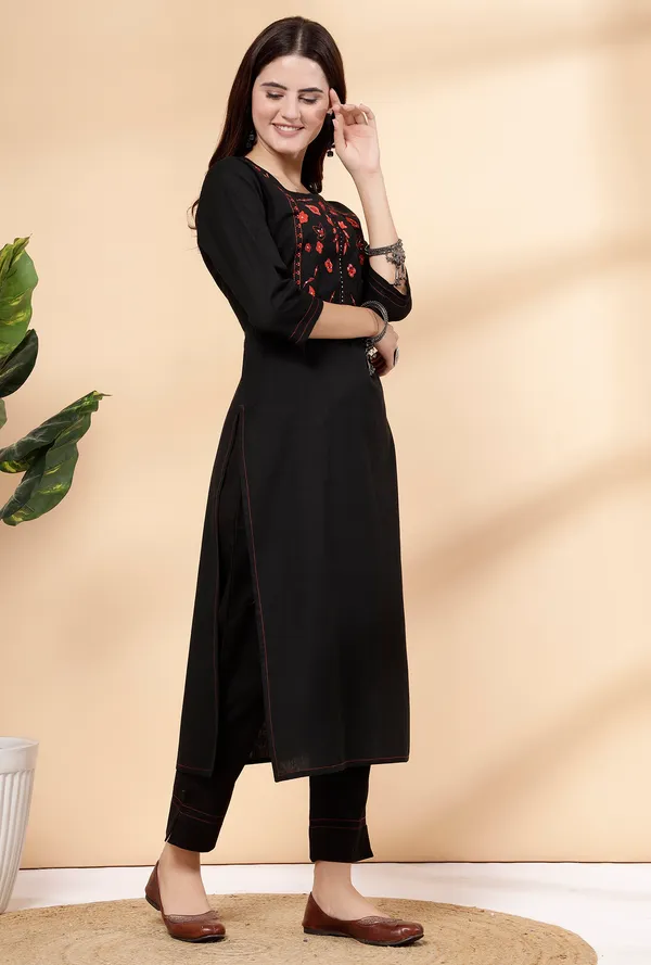 Black_Cotton_Solid_Ethnic_Motifs_Yoke_Design_Embroidered_Work_Suit_Set