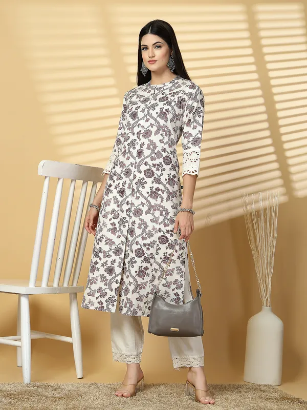 Deep_Purple_Cotton_Regular_A-Line_Printed_Cutwork_Sleeve_Kurta_for_Women