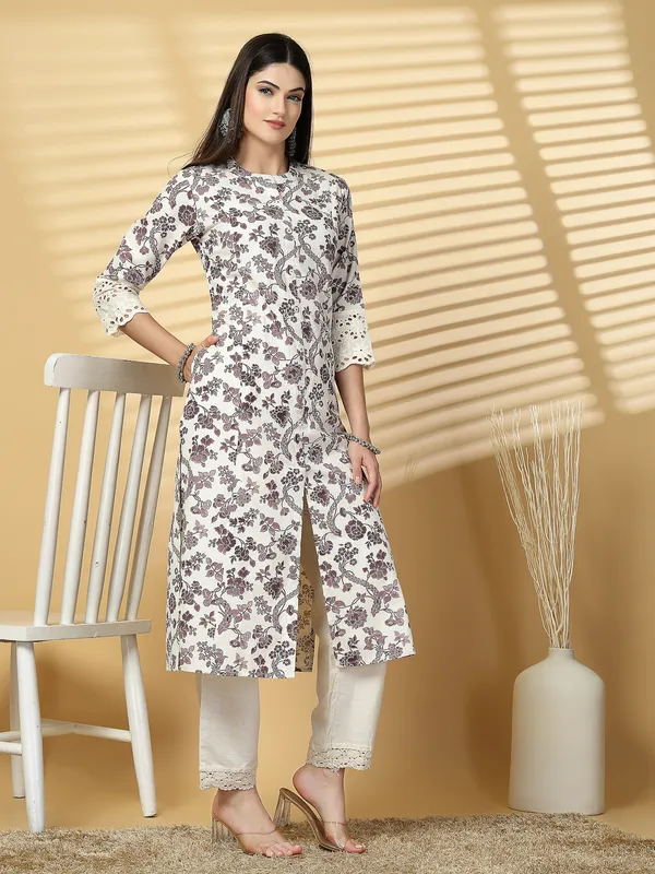 Deep_Purple_Cotton_Regular_A-Line_Printed_Cutwork_Sleeve_Kurta_for_Women