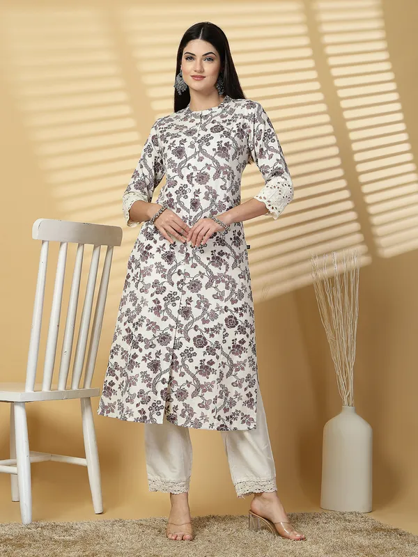 Deep_Purple_Cotton_Regular_A-Line_Printed_Cutwork_Sleeve_Kurta_for_Women