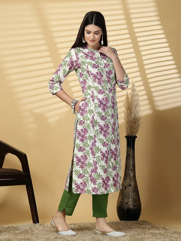Purple_Cotton_Floral_Print_A-Line_Regular_Kurta_for_Women