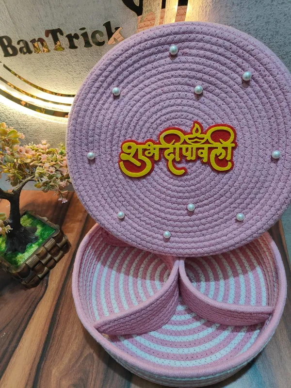 All_the_Cultures_Fabricating_India_Handmade_Small_Dry_/Natural_baskets/Chic_Dry__bag/handbag_from_India/carry_tote_bag_Sling_Bags_White-Crtoon/kids_baskets