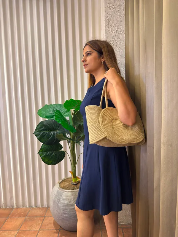 Cotton_rope_boho_fancy_handbag_stlish_handmade_.Handmade_cotton_cored_corssbody_Bags_small_purse_with_gold_chain_strap_and_strap_and_clasp,_Elegant_shoulder_bag,