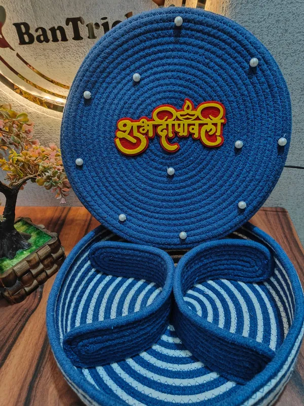 All_the_Cultures_Fabricating_India_Handmade_Small_Dry_/Natural_baskets/Chic_Dry__bag/handbag_from_India/carry_tote_bag_Sling_Bags_White-Crtoon/kids_baskets