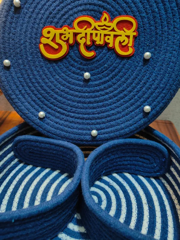 All_the_Cultures_Fabricating_India_Handmade_Small_Dry_/Natural_baskets/Chic_Dry__bag/handbag_from_India/carry_tote_bag_Sling_Bags_White-Crtoon/kids_baskets