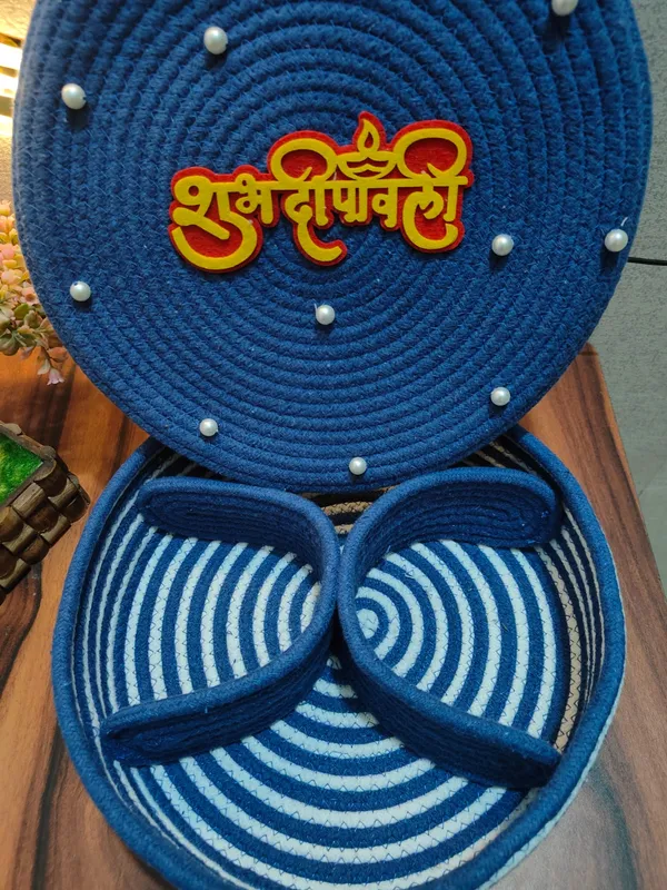 All_the_Cultures_Fabricating_India_Handmade_Small_Dry_/Natural_baskets/Chic_Dry__bag/handbag_from_India/carry_tote_bag_Sling_Bags_White-Crtoon/kids_baskets