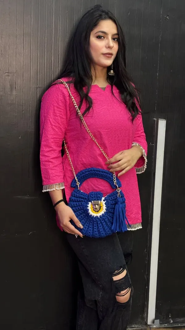 Bantrick_Blue_Conch_Crochet_Bag