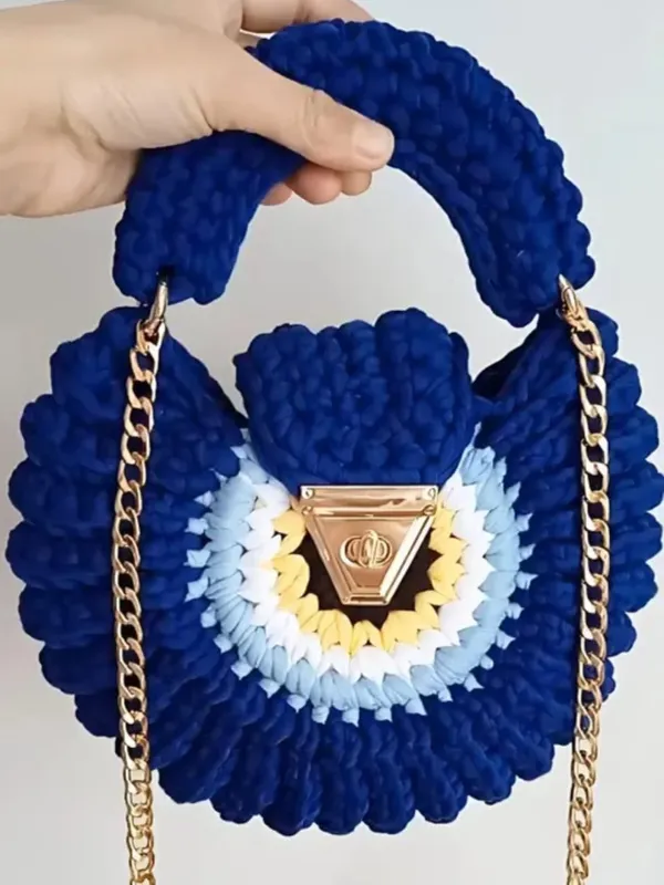 Bantrick_Blue_Conch_Crochet_Bag