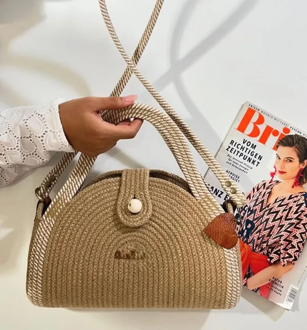 All_the_Cultures_Fabricating_India_Handmade_Small_Dry_/Natural_baskets/Chic_Dry__bag/handbag_from_India/carry_tote_bag_Sling_Bags_White-Crtoon/kids_baskets