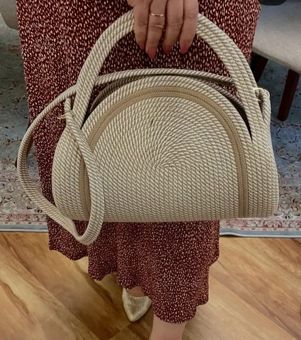 Cotton_Rope/_Jute_/Small_Dry_grass/Natural_Cane/Chic_Dry_Grass_Bag/Super_Area_Rugs/All_Natural_Soft_Jute_Braided_Hand-Woven_Rug_Natural_Black-Pink_Oval_Mat