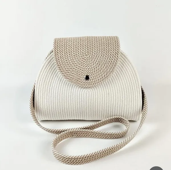 Bantrick_White_Handwoven_Jute_Tote_Bag_–_Eco-Friendly_Women’s_Handbag