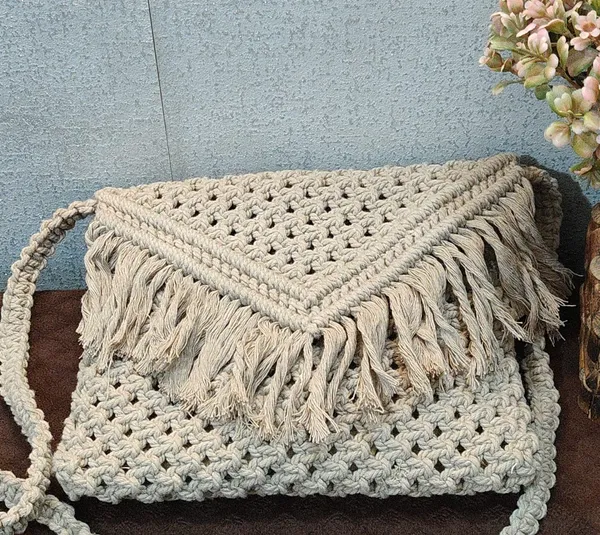 The_Macrame_Bag_Maven/_RoseWoven/Woven_Wonders/Thereaded_Totes/Chic_Carry/Beige_Knots_&_Pocket//Knot_&_Cord/Stylish_Standards/Cozy_Maker/Foliage_&_Flourish_Cotton_Rope/_Jute_/Small_Dry_grass/Natural_Cane/Chic_Dry_Grass_Bag/Farmhouse_Coasters_for_Drinks/Absorbent_Coasterfor_Fabletop_Protection/Women_Coaster,Rustic_Coaster,Rope_Drink_Coaster-Full_Red.