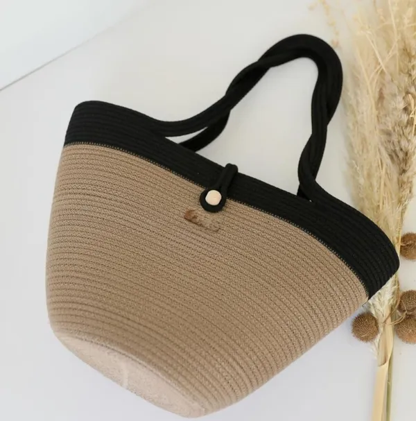 All_the_Cultures_Fabricating_India_Handmade_Small_Dry_/Natural_baskets/Chic_Dry__bag/handbag_from_India/carry_tote_bag_Sling_Bags_White-Crtoon/kids_baskets