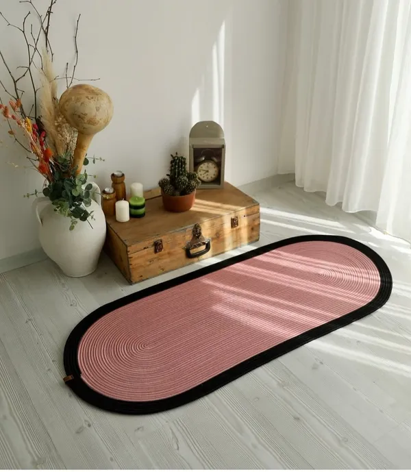 Cotton_Rope/_Jute_/Small_Dry_grass/Natural_Cane/Chic_Dry_Grass_Bag/Super_Area_Rugs/All_Natural_Soft_Jute_Braided_Hand-Woven_Rug_Natural_Black-Pink_Oval_Mat