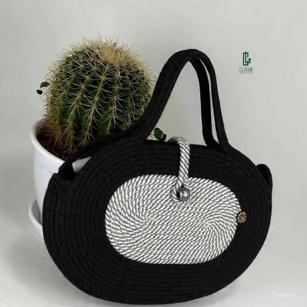Handmade_cotton_cored_corssbody_Bags_small_purse_with_gold_chain_strap_and_strap_and_clasp,_Elegant_shoulder_bag,