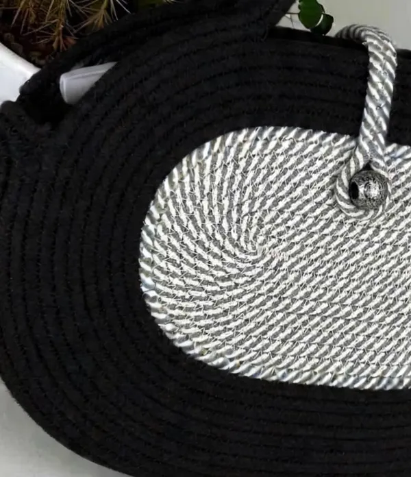 Handmade_cotton_cored_corssbody_Bags_small_purse_with_gold_chain_strap_and_strap_and_clasp,_Elegant_shoulder_bag,