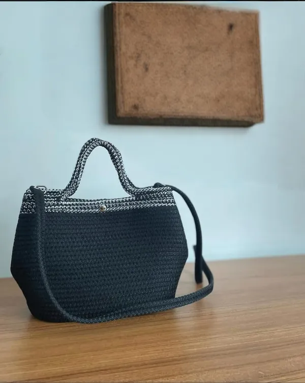 Monochrome_Weave_Tote