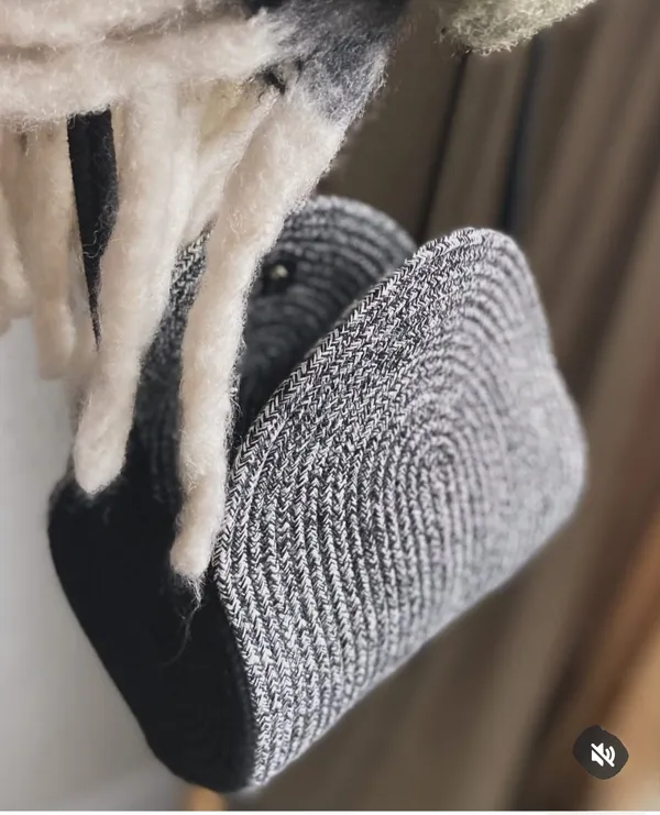 Timeless_Black_&_White_Weave_Bag