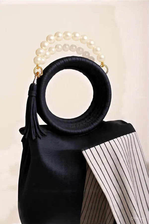 Women_CUTE_FANCY_Bucket_Bag_Casual_Woven_Beach_Handbag_Handmade_Small_Dry_grass/Natural_Cane/Chic_Dry_Grass_bag/handbag_from_Manipur/carry_tote_bag_Sling_Bags_White-Crtoon