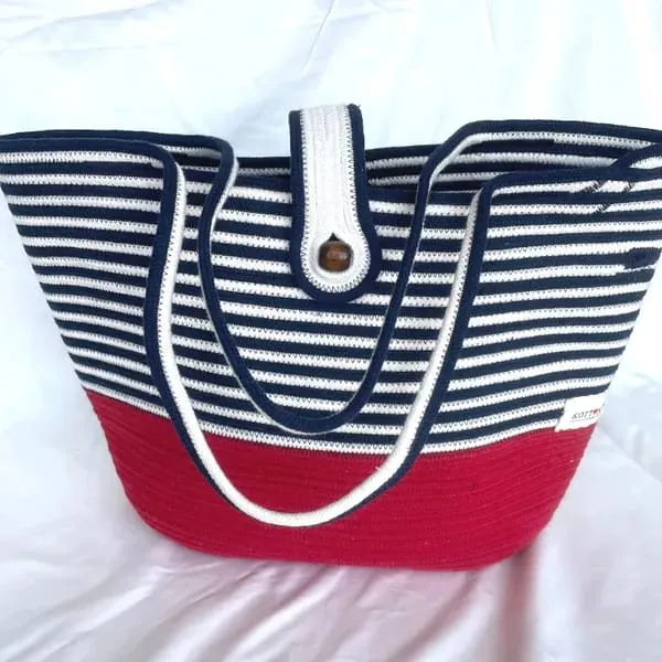 Handmade_cotton_cored_corssbody_Bags_small_purse_with_gold_chain_strap_and_strap_and_clasp,_Elegant_shoulder_bag,