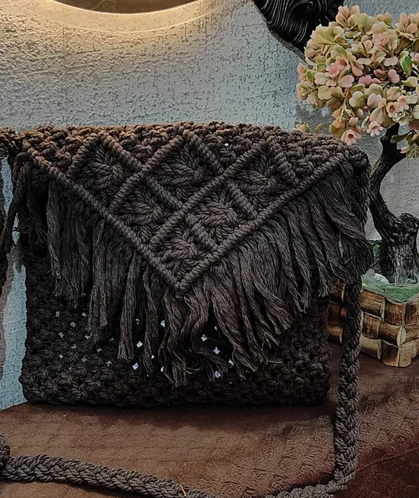 The_Macrame_Bag_Maven/_RoseWoven/Brown_Woven_Wonders/Thereaded_Totes/Chic_Carry/Knots_&_Pocket//Knot_&_Cord/Stylish_Standards/Cozy_Maker/Foliage_&_Flourish_Cotton_Rope/_Jute_/Small_Dry_grass/Natural_Cane/Chic_Dry_Grass_Bag/Farmhouse_Coasters_for_Drinks/Absorbent_Coasterfor_Fabletop_Protection/Women_Coaster,Rustic_Coaster,Rope_Drink_Coaster-Full_Red.