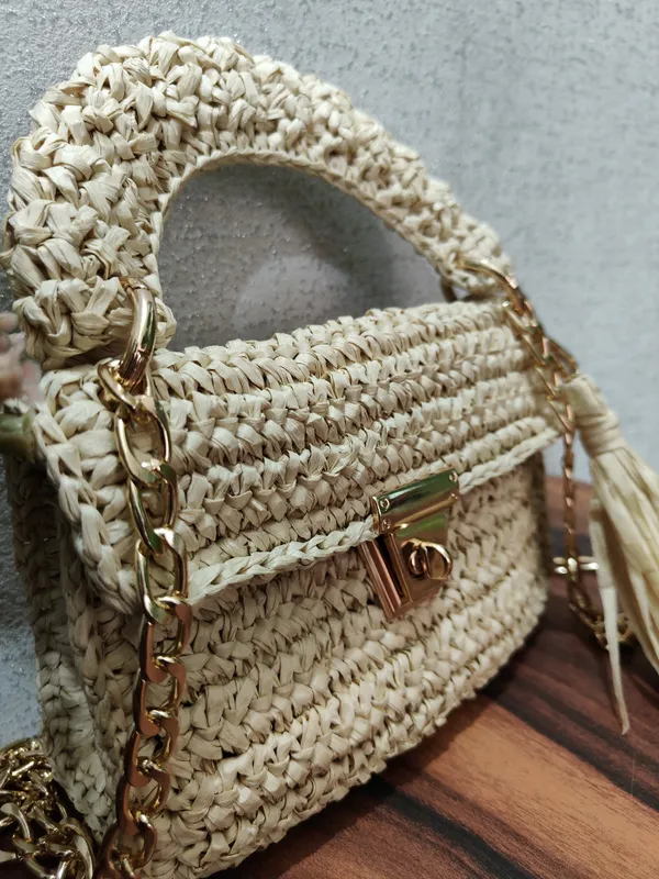 RAFIA_Sling_Handmade_handbag_Small_Dry_grass/Natural_Cane/Chic_Dry_Grass_bag/handbag_from_Manipur/carry_tote_bag_Sling_Bags_White-Crtoon