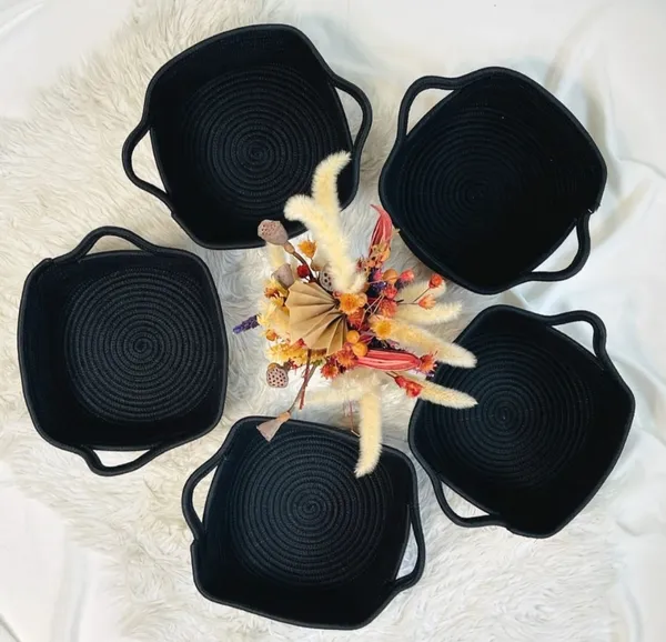 All_the_Cultures_Fabricating_India_Handmade_Small_Dry_/Natural_baskets/Chic_Dry__bag/handbag_from_India/carry_tote_bag_Sling_Bags_White-Crtoon/kids_baskets