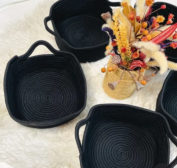 All_the_Cultures_Fabricating_India_Handmade_Small_Dry_/Natural_baskets/Chic_Dry__bag/handbag_from_India/carry_tote_bag_Sling_Bags_White-Crtoon/kids_baskets