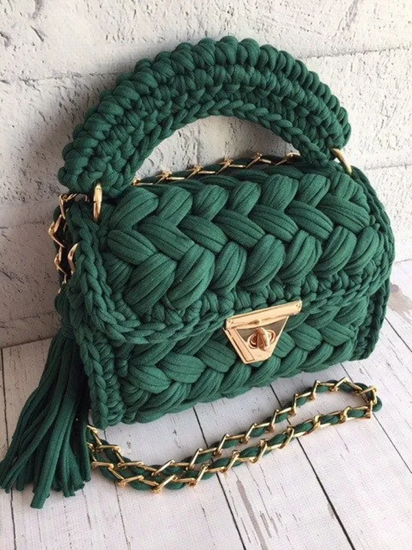 Bantrick_Green_Handwoven_Jute_Tote_Bag_–_Eco-Friendly_Women’s_Handbag