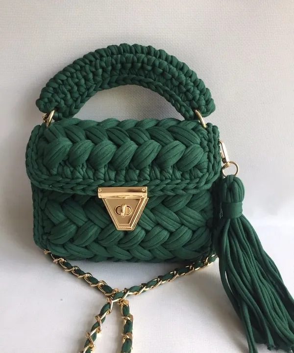 Bantrick_Green_Handwoven_Jute_Tote_Bag_–_Eco-Friendly_Women’s_Handbag