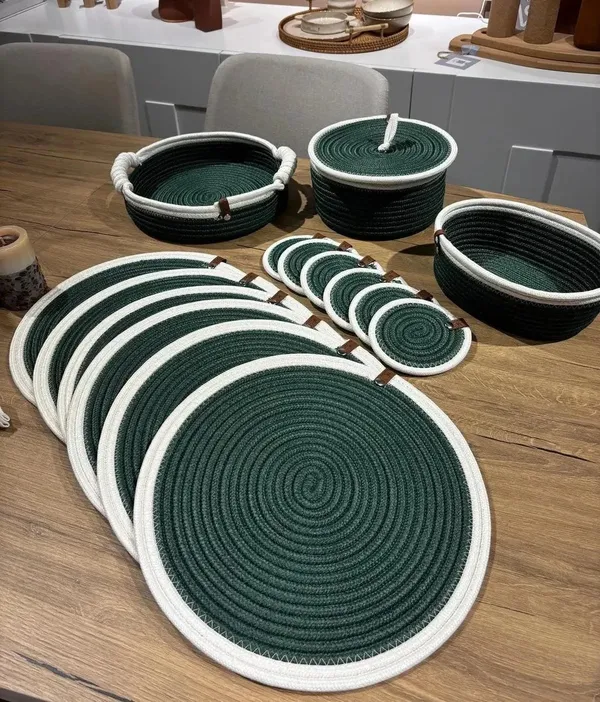 Green_Timeless_Weave_Dining_Set
