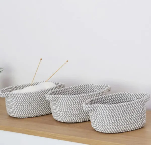 All_the_Cultures_Fabricating_India_Handmade_Small_Dry_/Natural_baskets/Chic_Dry__bag/handbag_from_India/carry_tote_bag_Sling_Bags_White-Crtoon/kids_baskets