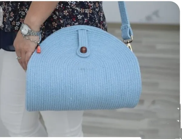 Cotton_rope_boho_fancy_handbag_stlish_handmade_.Handmade_cotton_cored_corssbody_Bags_small_purse_with_gold_chain_strap_and_strap_and_clasp,_Elegant_shoulder_bag,