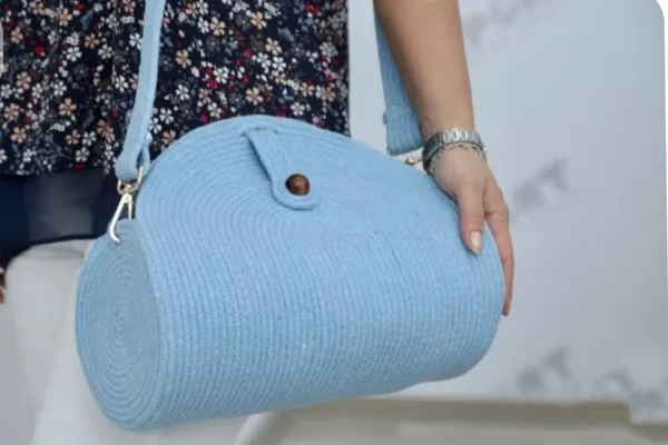 Cotton_rope_boho_fancy_handbag_stlish_handmade_.Handmade_cotton_cored_corssbody_Bags_small_purse_with_gold_chain_strap_and_strap_and_clasp,_Elegant_shoulder_bag,