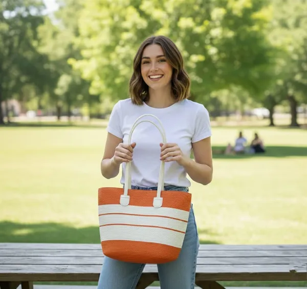 Cotton_rope_boho_fancy_handbag_stlish_handmade_.Handmade_cotton_cored_corssbody_Bags_small_purse_with_gold_chain_strap_and_strap_and_clasp,_Elegant_shoulder_bag,