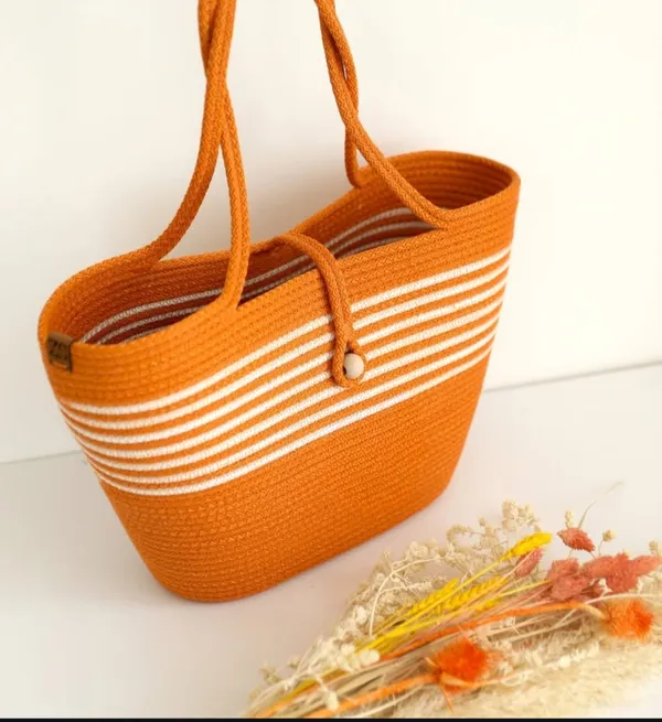 Golden_Horizon_Handbag_For_Women