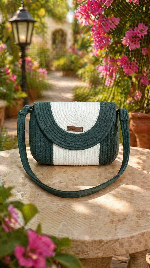 All_the_Cultures_Fabricating_India_Handmade_Small_Dry_/Natural_baskets/Chic_Dry__bag/handbag_from_India/carry_tote_bag_Sling_Bags_White-Crtoon/kids_baskets