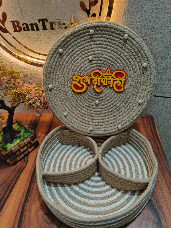 All_the_Cultures_Fabricating_India_Handmade_Small_Dry_/Natural_baskets/Chic_Dry__bag/handbag_from_India/carry_tote_bag_Sling_Bags_White-Crtoon/kids_baskets