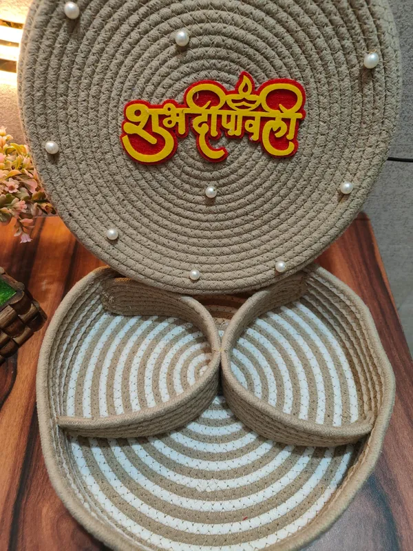 All_the_Cultures_Fabricating_India_Handmade_Small_Dry_/Natural_baskets/Chic_Dry__bag/handbag_from_India/carry_tote_bag_Sling_Bags_White-Crtoon/kids_baskets