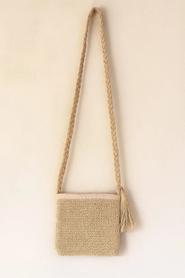 Rafia_Macrame_Sling_Handmade_handbag_Small_Dry_grass/Natural_Cane/Chic_Dry_Grass_bag/handbag_from_Manipur/carry_tote_bag_Sling_Bags_White-Crtoon