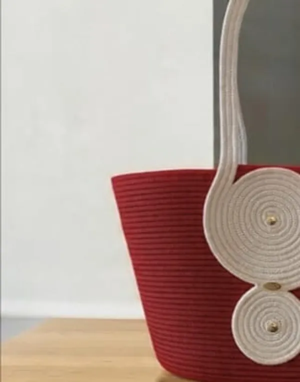 Handmade_cotton_cored_corssbody_Bags_small_purse_with_gold_chain_strap_and_strap_and_clasp,_Elegant_shoulder_bag,